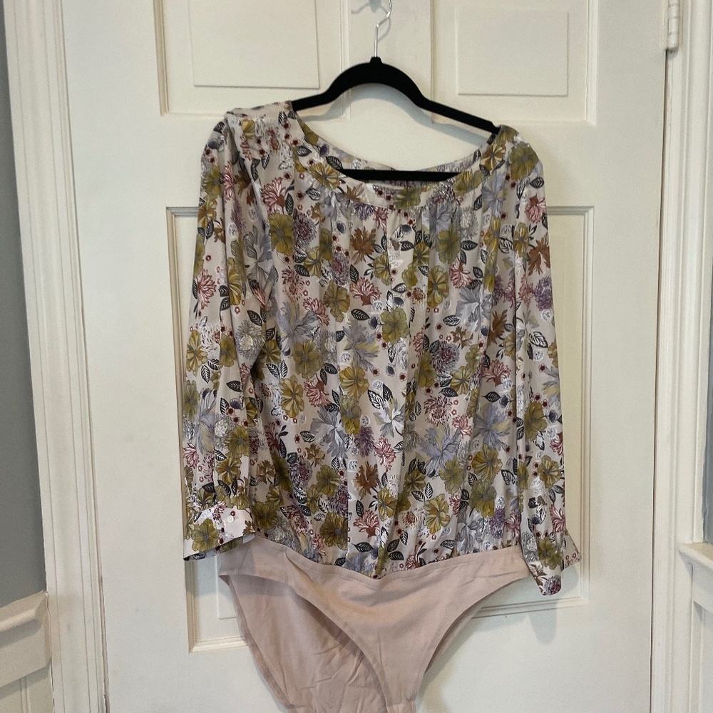 Loft  Printed Long Sleeve Body Suit Blouse